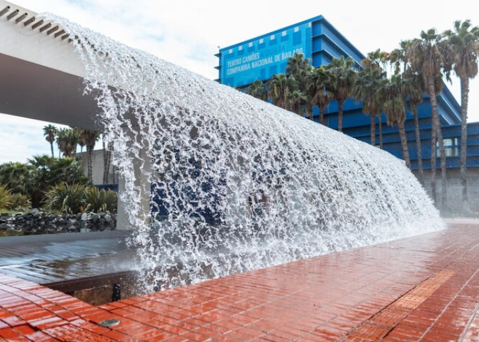 WATER FOUNTAIN